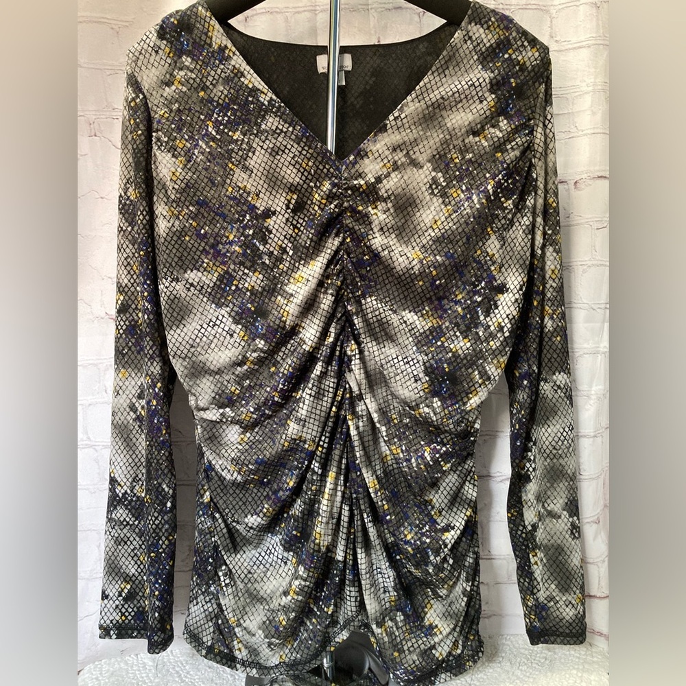 Worthington Long Sleeve Blouse 
size XL, Lined, Multicolor V-Neck EUC 15085